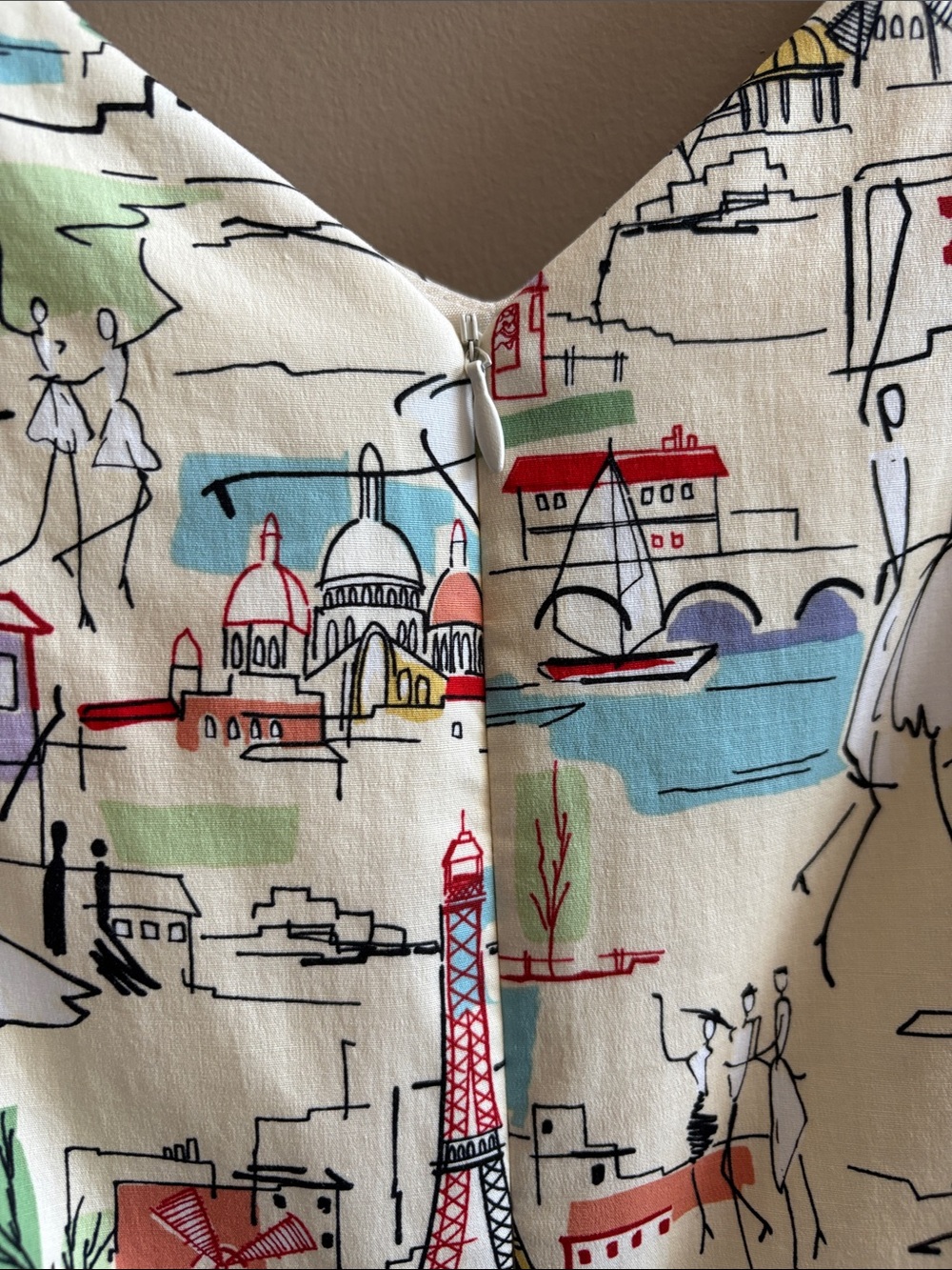 David Meister Paris Eiffel Tower dress with belt
Sz 12 newly dry cleaned - Picture 6 of 10